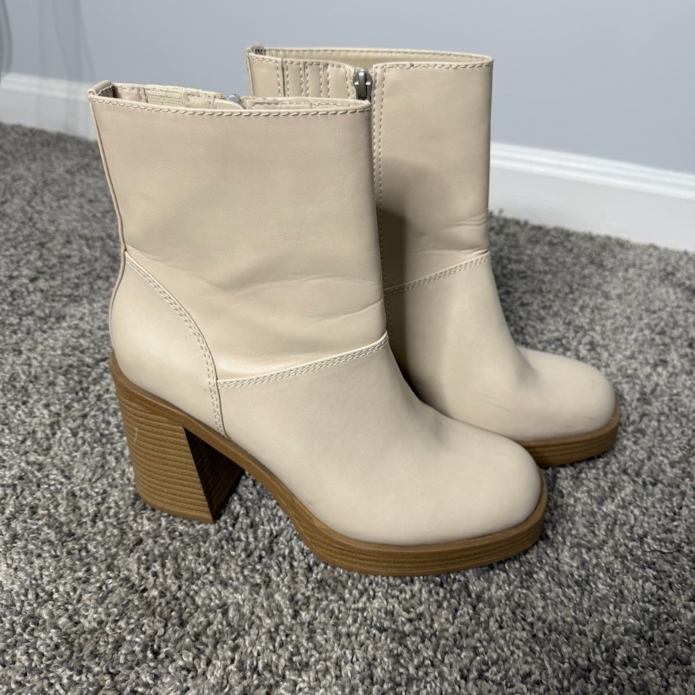 Universal Thread Cream Ankle Boots with Block Heel